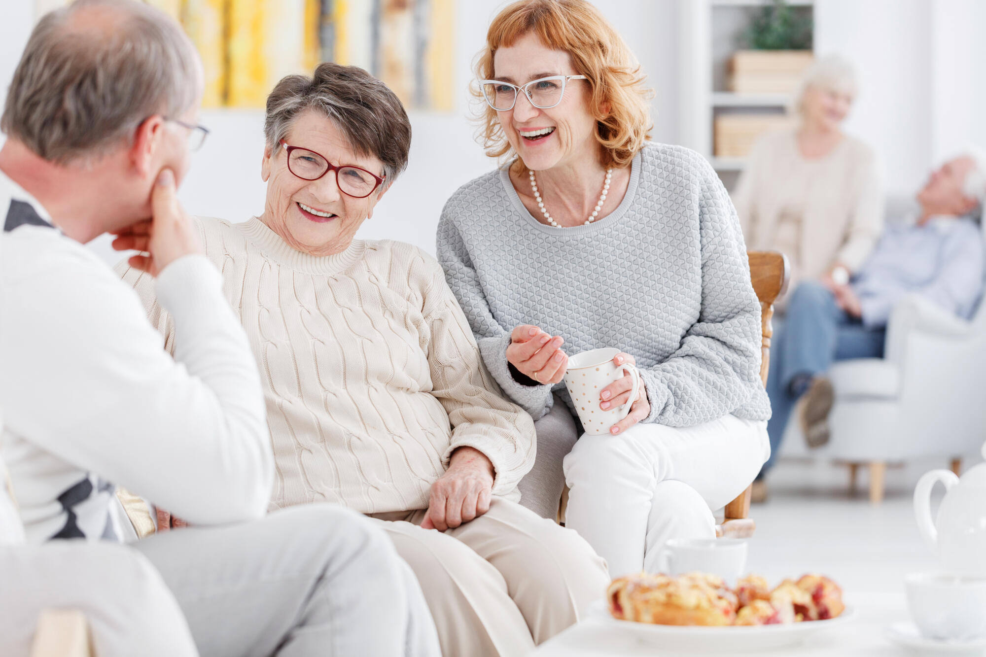 How Socialization in Memory Care Enhances Quality of Life